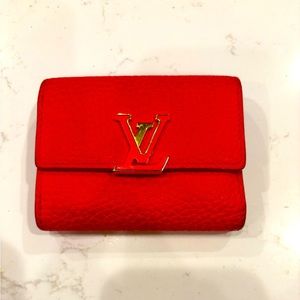 Louis Vuitton Wallet Capucines XS Taurillon Red Leather